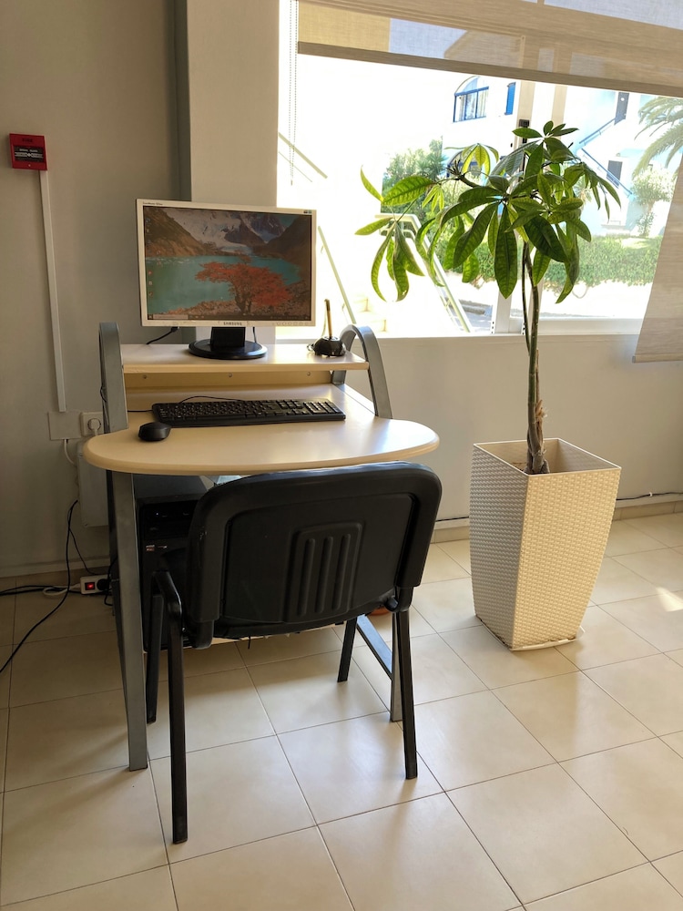 Govino Bay — Hotel rooms in Gouvia, Ionian Islands