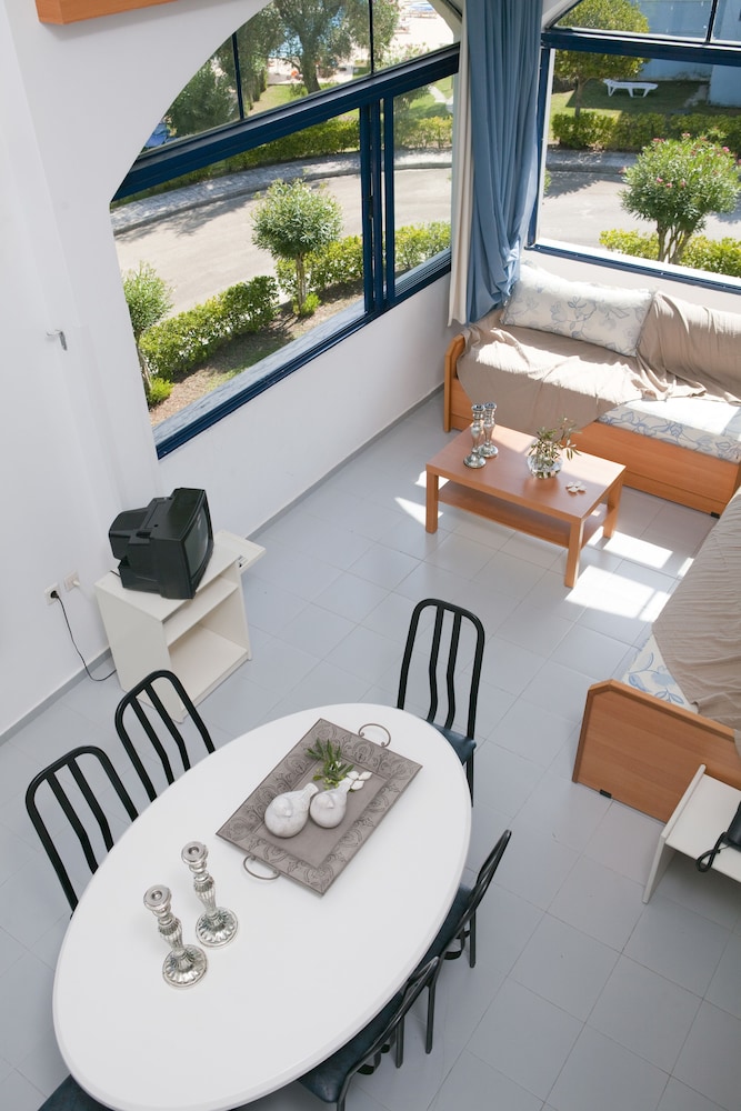 Govino Bay — Hotel rooms in Gouvia, Ionian Islands