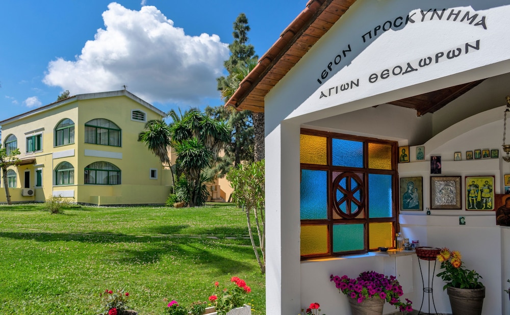 Govino Bay — Hotel building in Gouvia, Ionian Islands