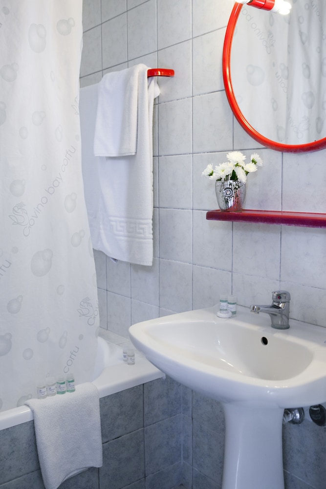 Govino Bay — Hotel rooms in Gouvia, Ionian Islands