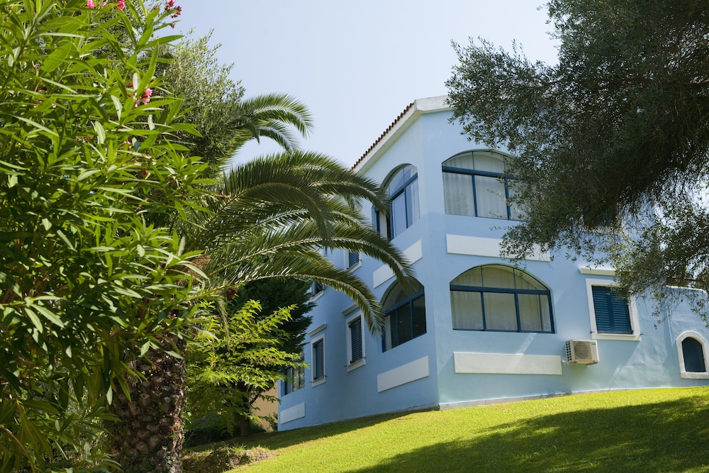 Govino Bay — Hotel building in Gouvia, Ionian Islands