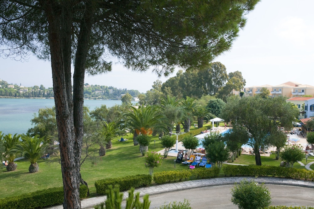 Govino Bay — Swimming pool in Gouvia, Ionian Islands