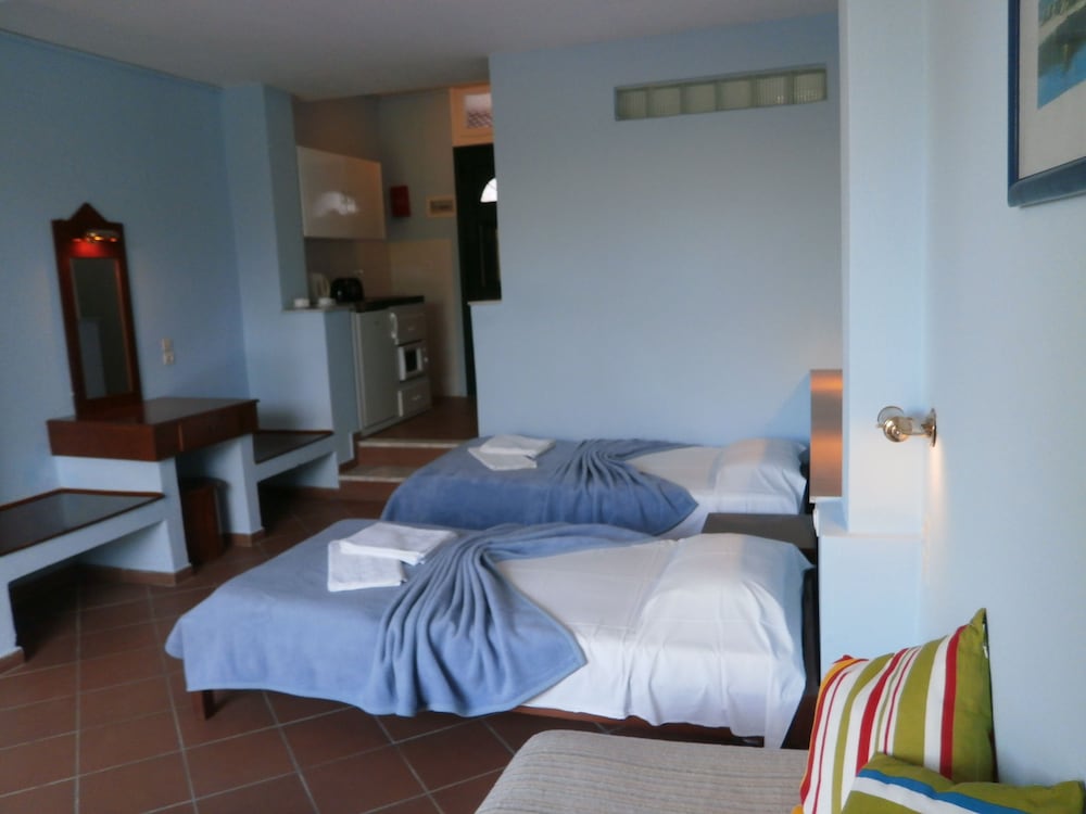 Mediterranean Blue — Rooms in Lefkimmi (Corfu), Ionian Islands