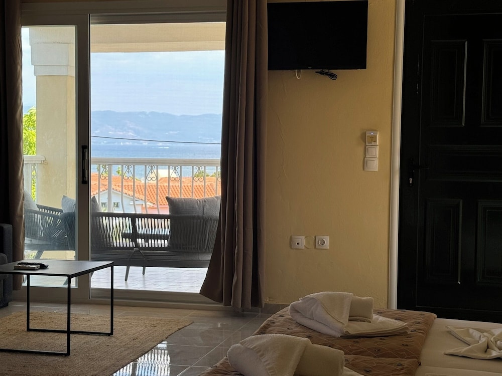 Mediterranean Blue — Rooms in Lefkimmi (Corfu), Ionian Islands