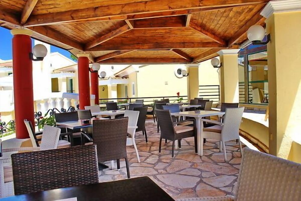 Mediterranean Blue — Restaurant in Lefkimmi (Corfu), Ionian Islands
