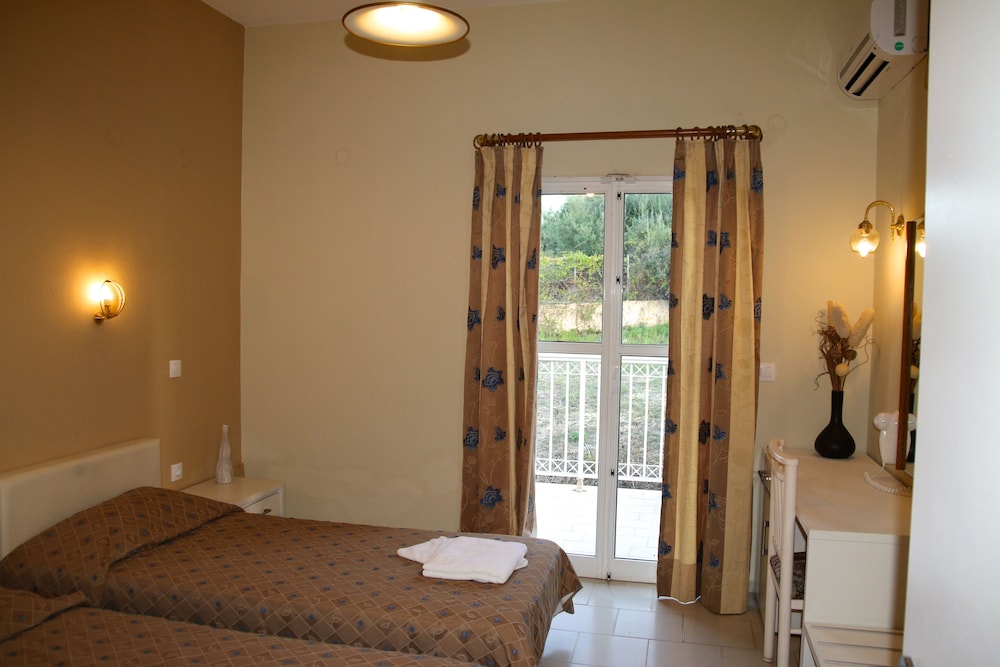 Mediterranean Blue — Rooms in Lefkimmi (Corfu), Ionian Islands