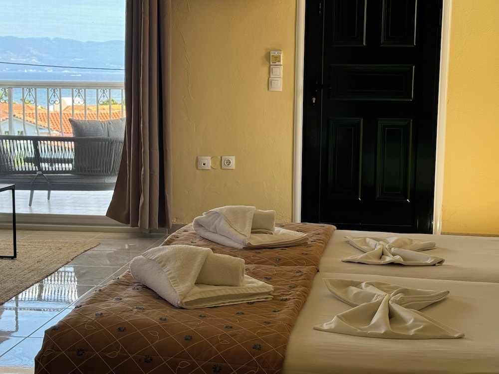 Mediterranean Blue — Rooms in Lefkimmi (Corfu), Ionian Islands