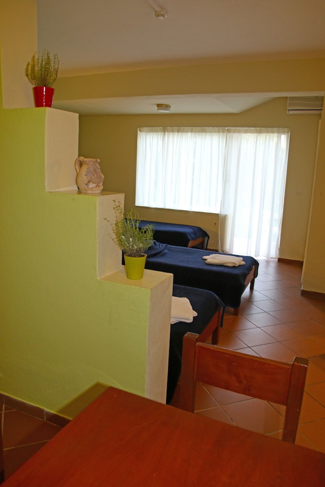 Mediterranean Blue — Rooms in Lefkimmi (Corfu), Ionian Islands