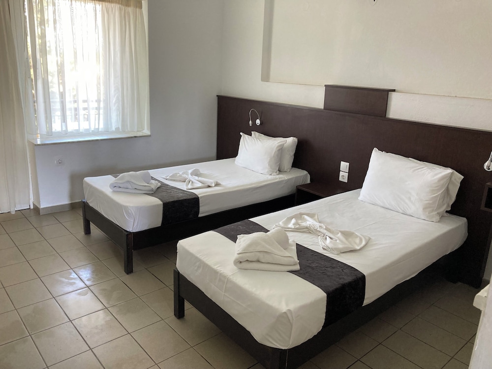 Mediterranean Blue — Rooms in Lefkimmi (Corfu), Ionian Islands