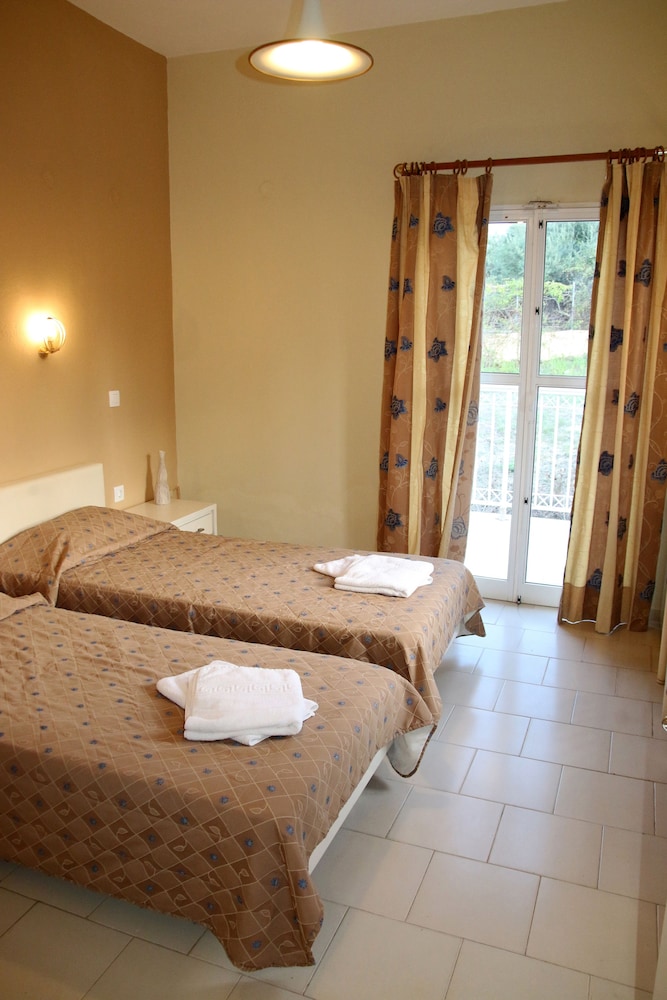 Mediterranean Blue — Rooms in Lefkimmi (Corfu), Ionian Islands