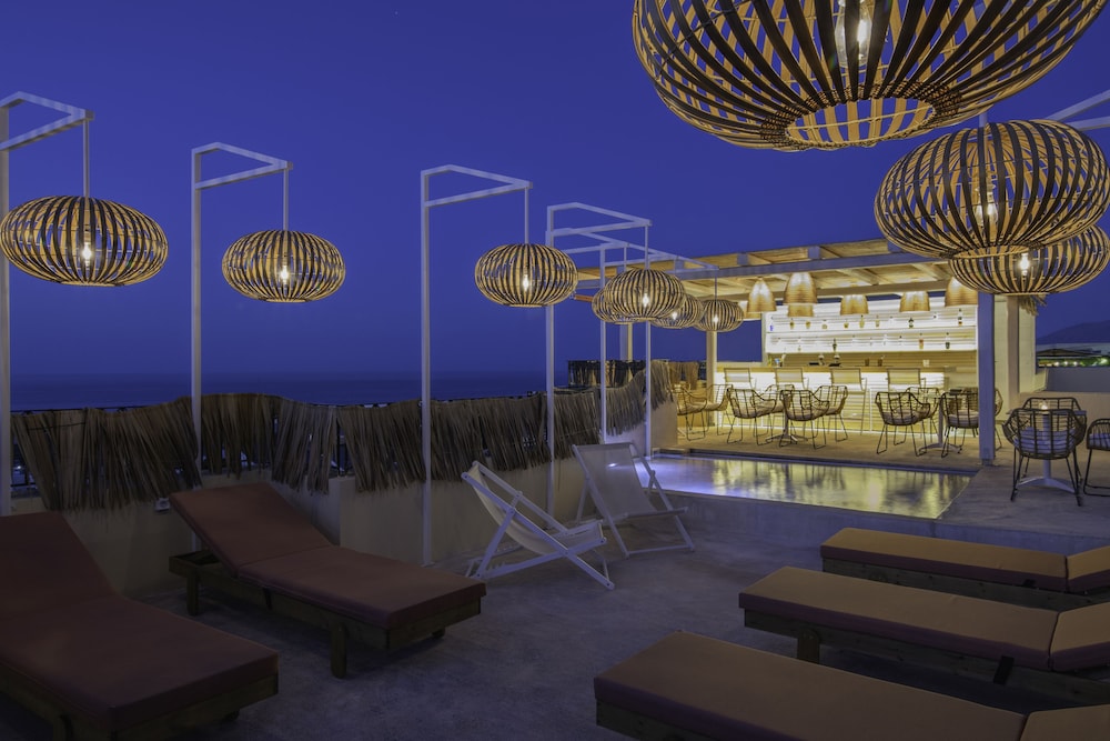 Villa Elite by Checkin — Restaurant & bars in Hersonissos