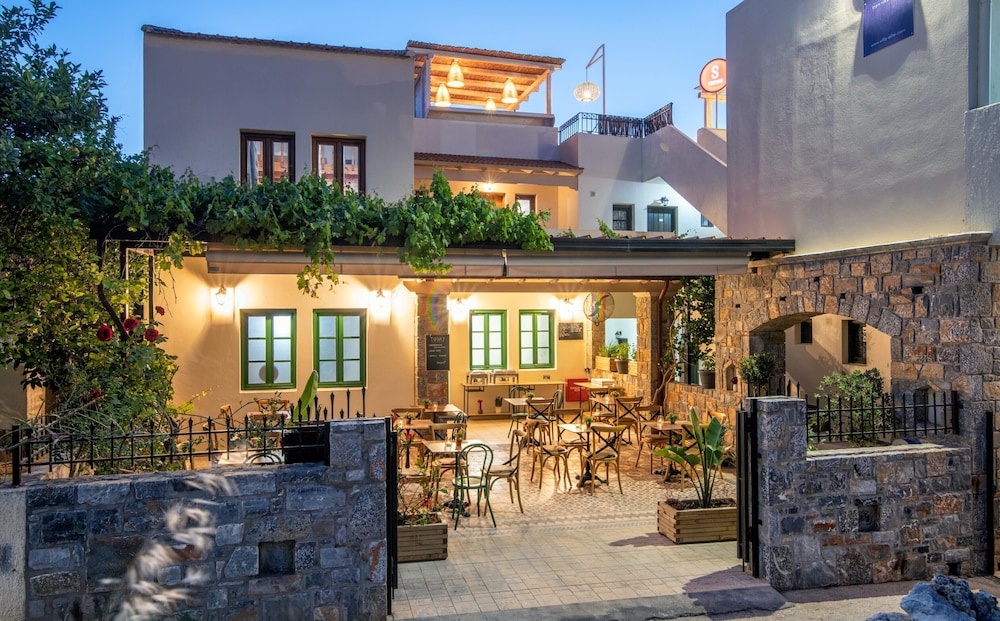 Villa Elite by Checkin — Restaurant & bars in Hersonissos