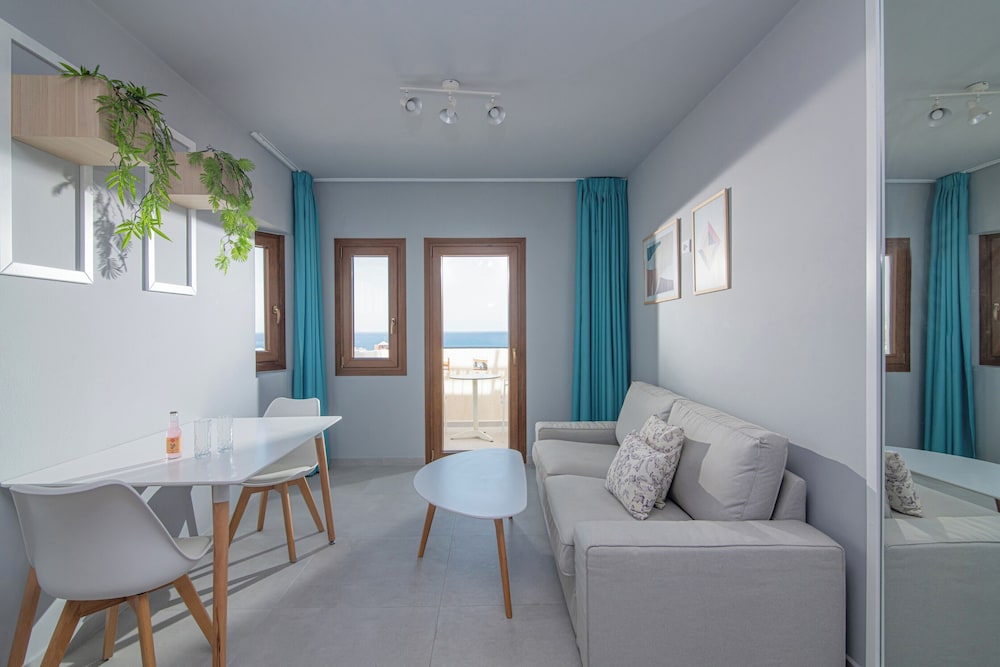Villa Elite by Checkin — Hotel rooms in Hersonissos