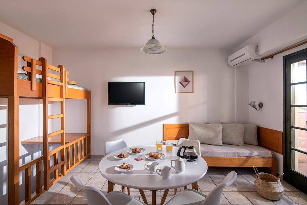 Villa Elite by Checkin — Hotel rooms in Hersonissos