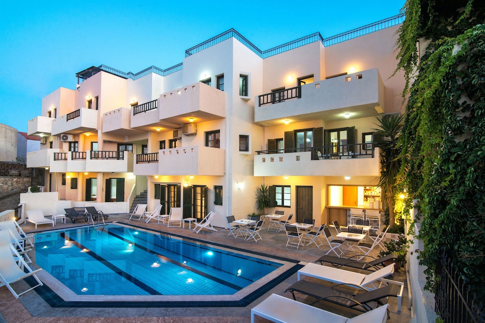 Villa Elite by Checkin — Hotel building in Hersonissos