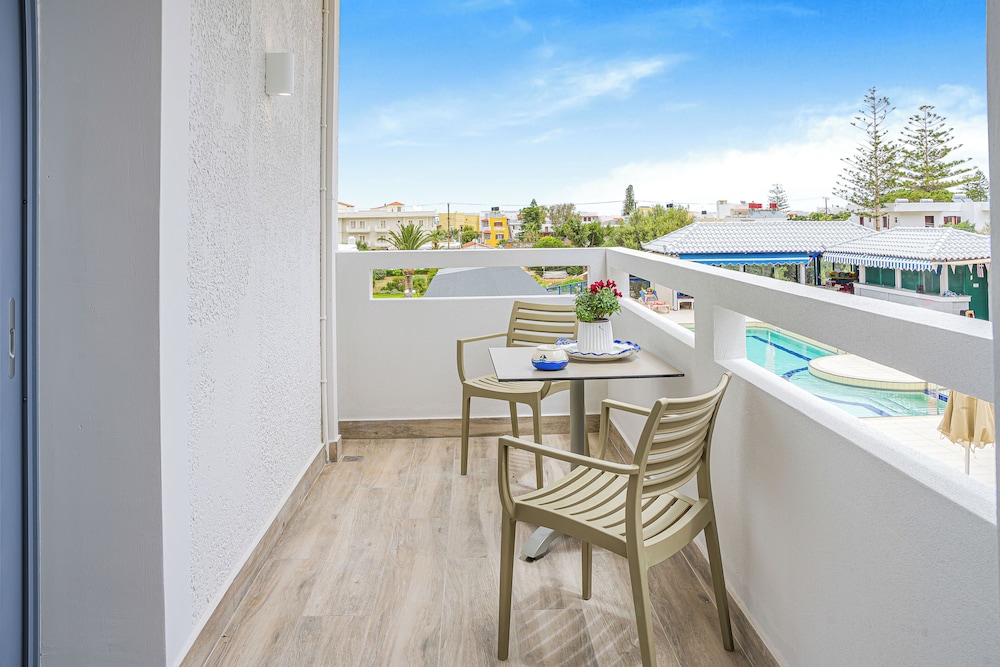 Sergiani Garden — Hotel rooms in Stalida