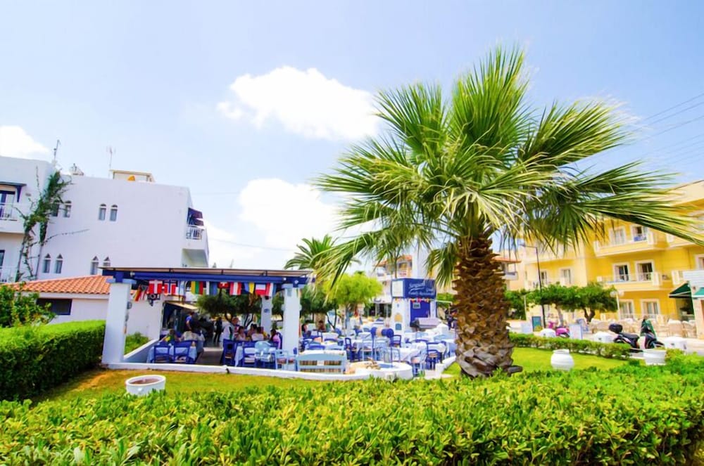 Sergiani Garden — Restaurant & bars in Stalida