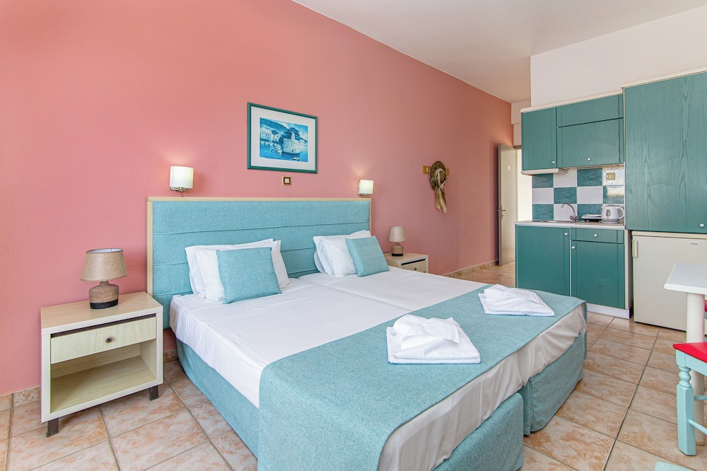 Theoni Apartments — Hotel rooms in Malia