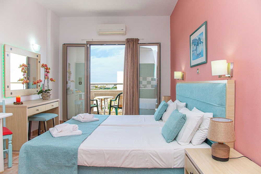 Theoni Apartments — Hotel rooms in Malia