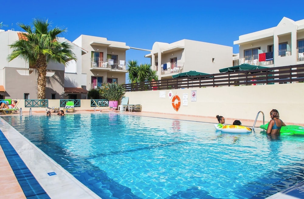 Theoni Apartments — Swimming pool in Malia