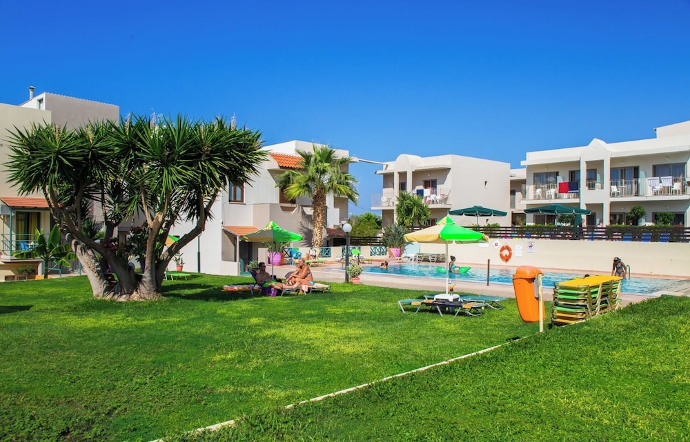 Theoni Apartments — Swimming pool in Malia