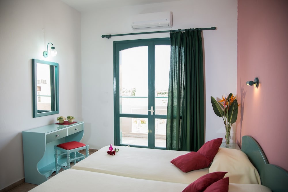 Theoni Apartments — Hotel rooms in Malia