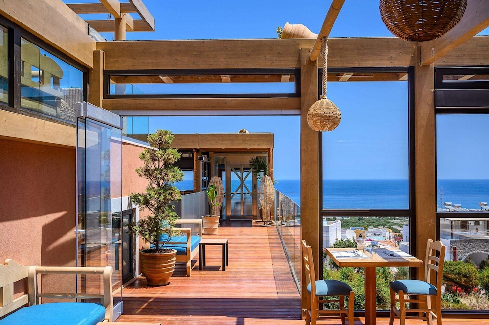 Esperides Resort Crete, The Authentic Experience — Restaurant & bars in Hersonissos