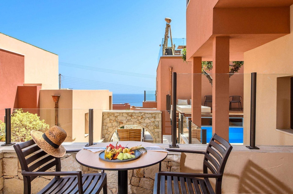 Esperides Resort Crete, The Authentic Experience — Hotel building in Hersonissos