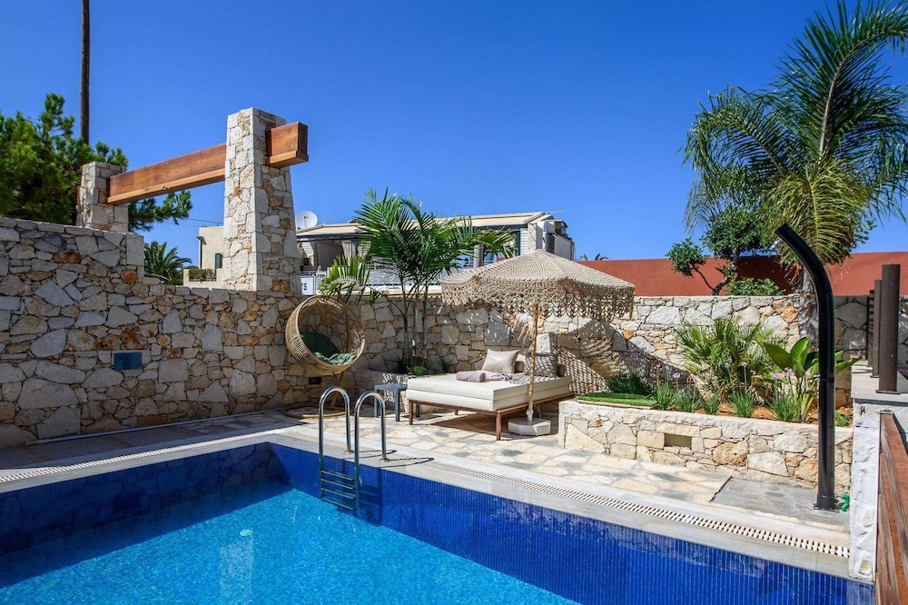 Esperides Resort Crete, The Authentic Experience — Swimming pool in Hersonissos