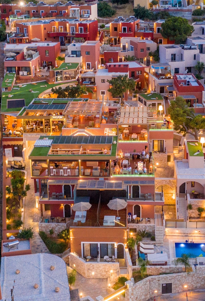 Esperides Resort Crete, The Authentic Experience — Hotel building in Hersonissos