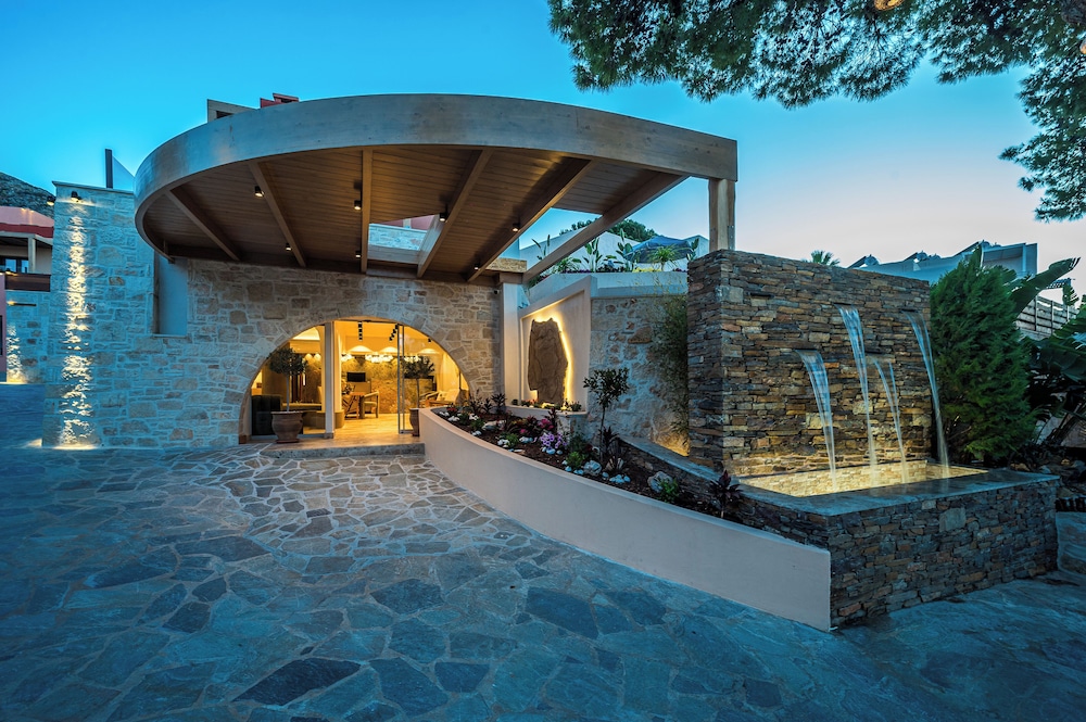 Esperides Resort Crete, The Authentic Experience — Hotel building in Hersonissos