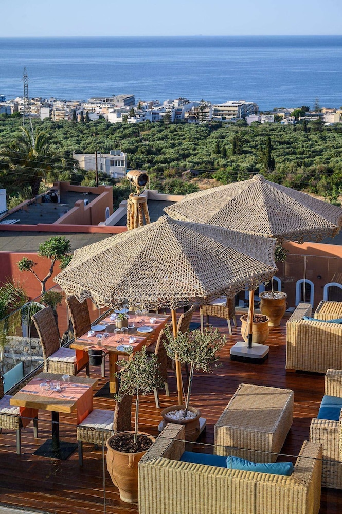Esperides Resort Crete, The Authentic Experience — Restaurant & bars in Hersonissos