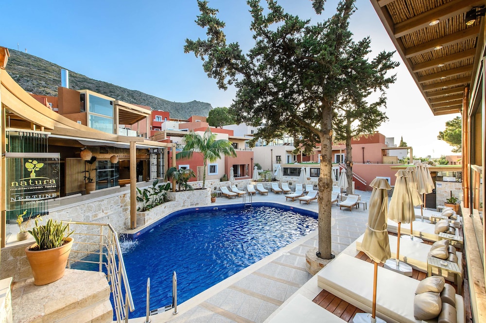 Esperides Resort Crete, The Authentic Experience — Swimming pool in Hersonissos