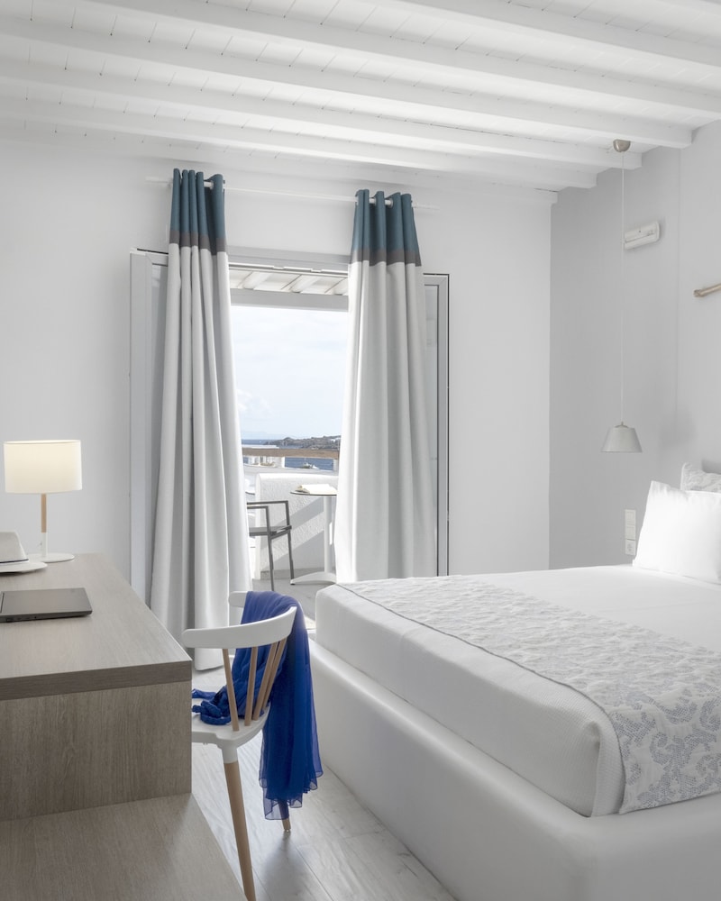 Mykonos Essence - Adults Only — Hotel rooms in Ornos, South Aegean