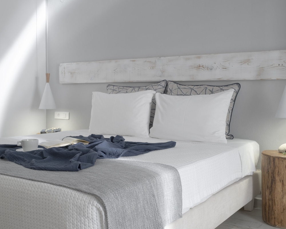 Mykonos Essence - Adults Only — Hotel rooms in Ornos, South Aegean