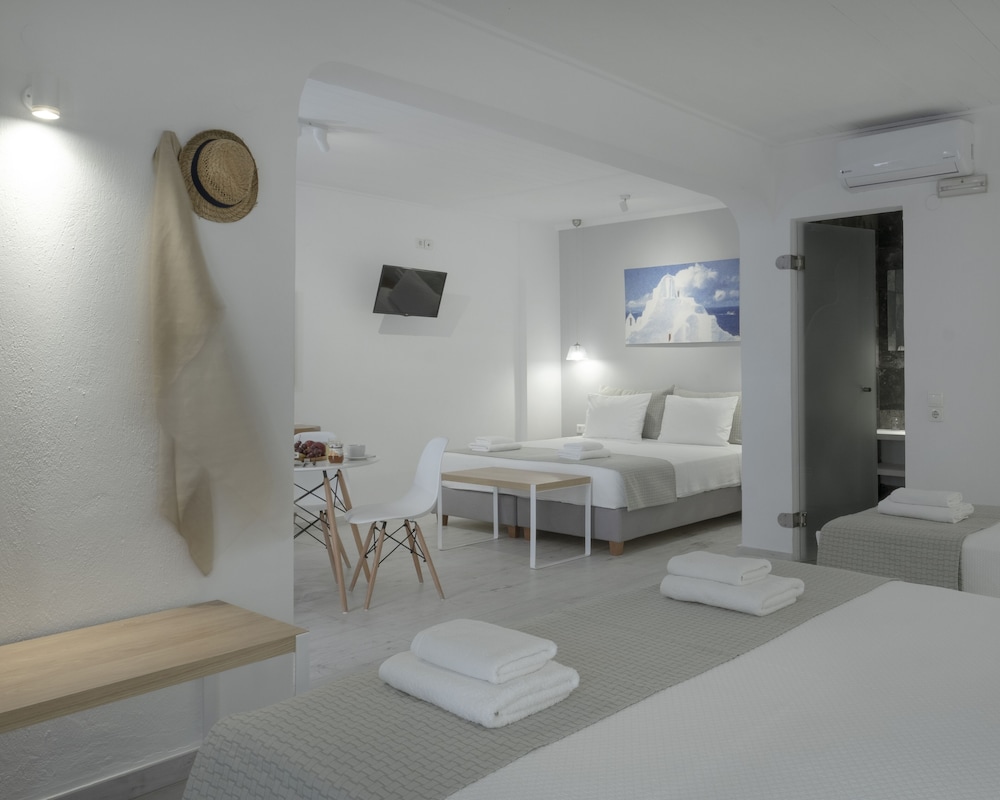 Mykonos Essence - Adults Only — Hotel rooms in Ornos, South Aegean