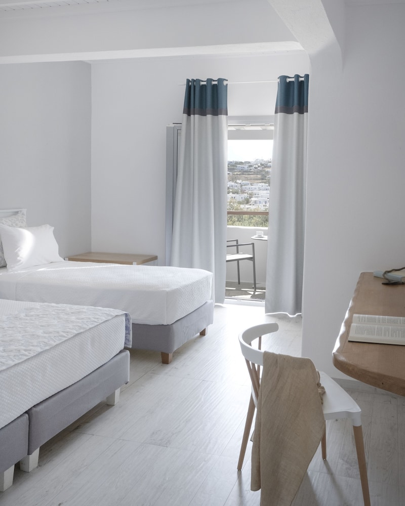 Mykonos Essence - Adults Only — Hotel rooms in Ornos, South Aegean