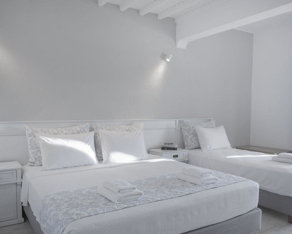Mykonos Essence - Adults Only — Hotel rooms in Ornos, South Aegean