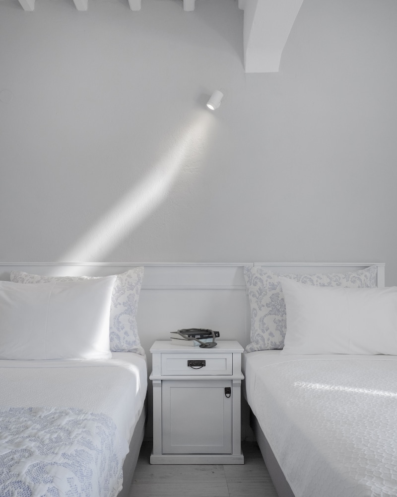 Mykonos Essence - Adults Only — Hotel rooms in Ornos, South Aegean