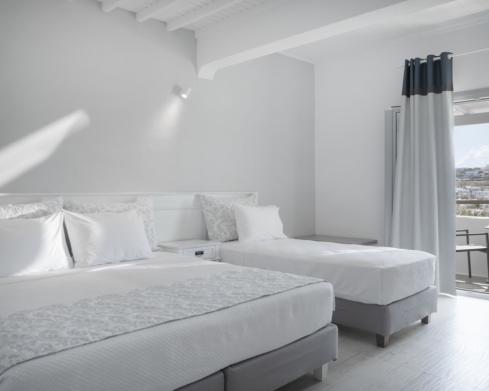 Mykonos Essence - Adults Only — Hotel rooms in Ornos, South Aegean