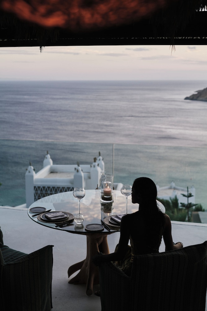 Myconian Utopia Relais & Chateaux — Restaurant & bars in Elia, South Aegean