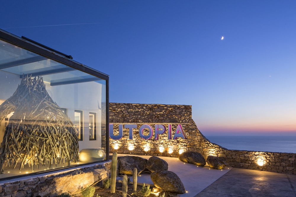 Myconian Utopia Relais & Chateaux — Hotel building in Elia, South Aegean