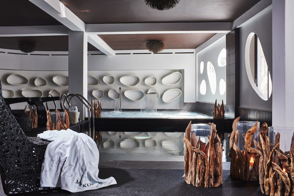 Myconian Utopia Relais & Chateaux — Hotel rooms in Elia, South Aegean