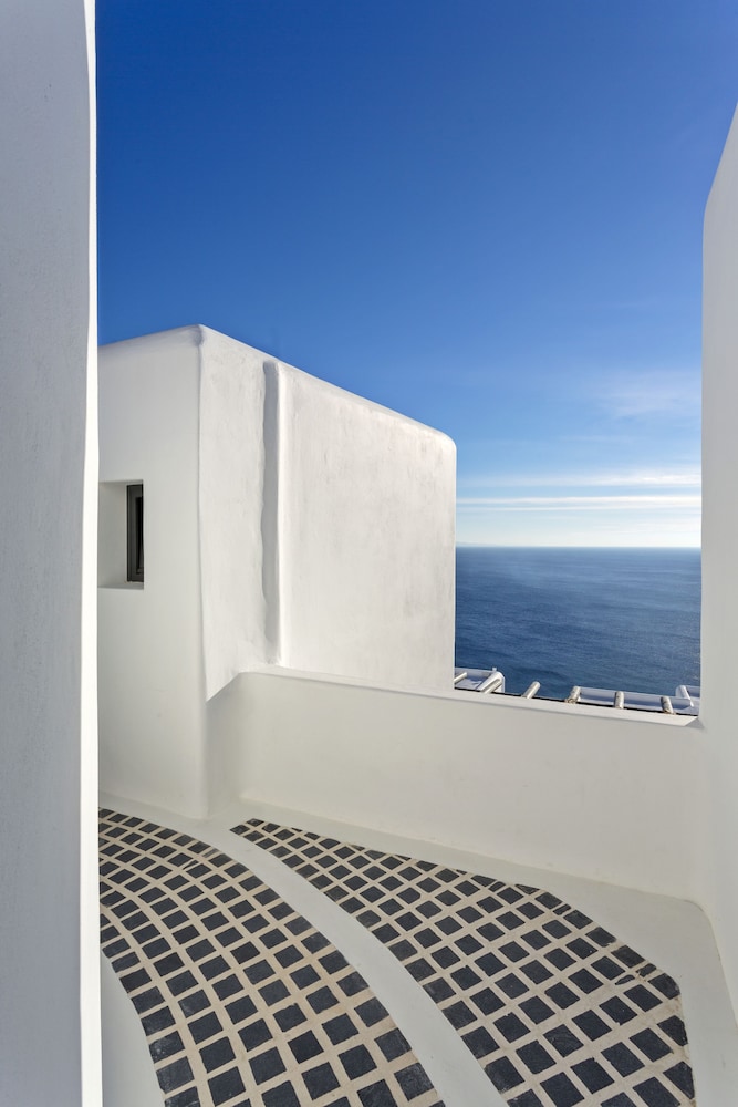 Myconian Utopia Relais & Chateaux — Hotel building in Elia, South Aegean