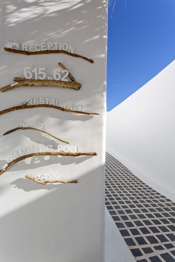Myconian Utopia Relais & Chateaux — Hotel building in Elia, South Aegean