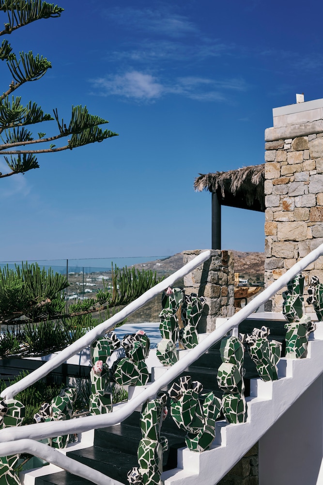 Myconian Utopia Relais & Chateaux — Hotel building in Elia, South Aegean