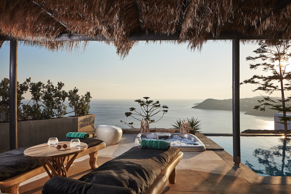Myconian Utopia Relais & Chateaux — Main photo in Elia, South Aegean