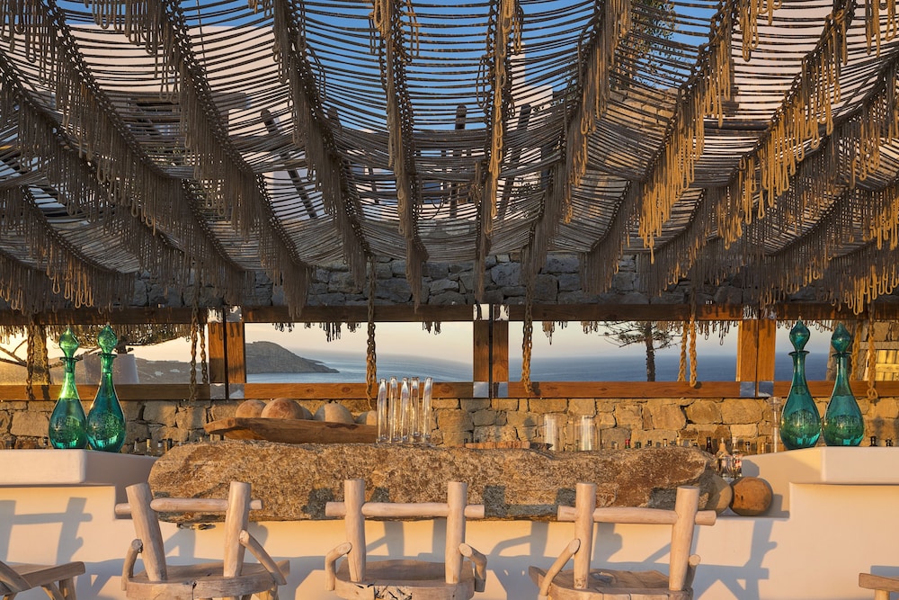 Myconian Utopia Relais & Chateaux — Restaurant & bars in Elia, South Aegean