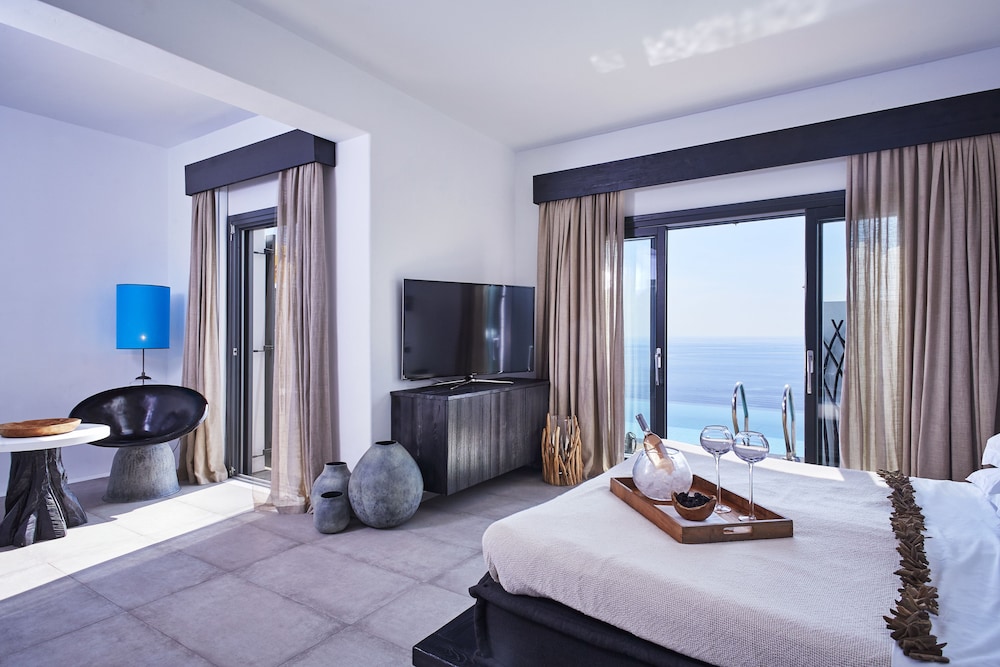 Myconian Utopia Relais & Chateaux — Hotel rooms in Elia, South Aegean