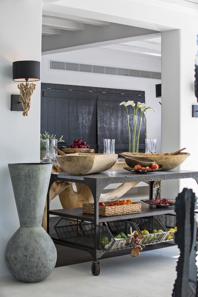 Myconian Utopia Relais & Chateaux — Restaurant & bars in Elia, South Aegean